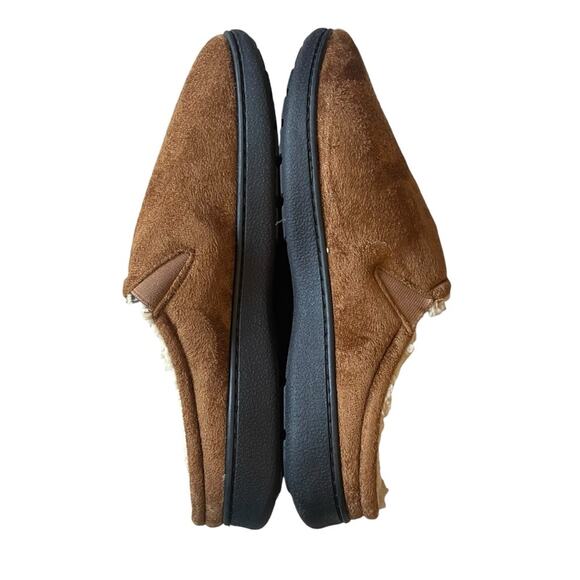 Isotoner Signature Memory Foam Slippers Size 8-9 Medium NWT - Picture 7 of 13